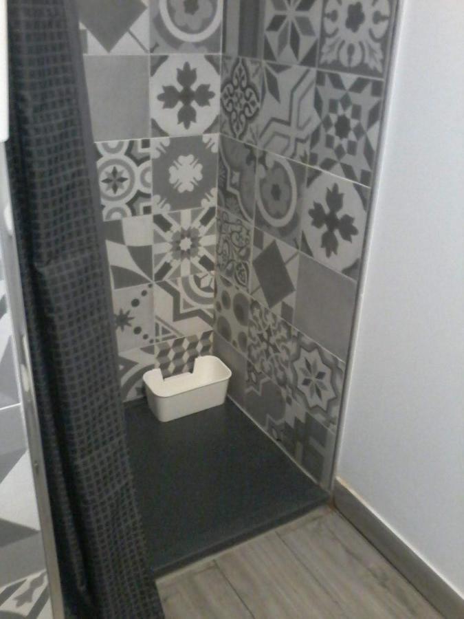 Pequeno Alojamiento Con Mini Piscina - No Climatizada バレンシア エクステリア 写真