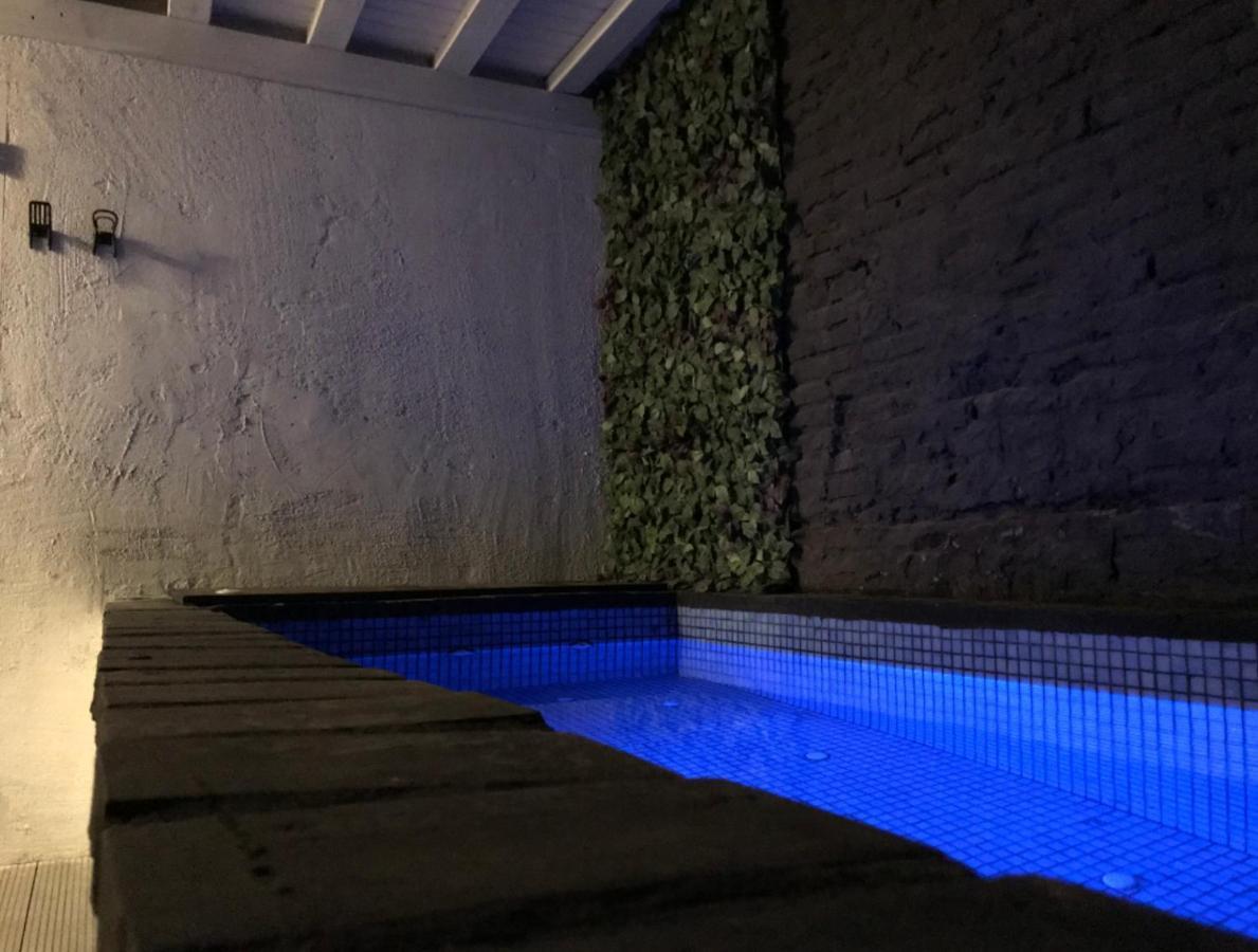 Pequeno Alojamiento Con Mini Piscina - No Climatizada バレンシア エクステリア 写真