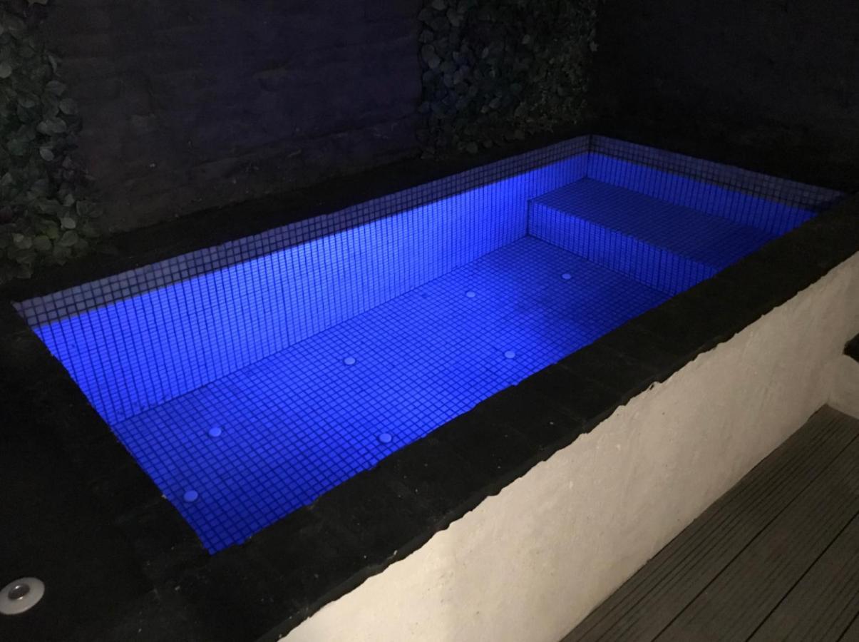 Pequeno Alojamiento Con Mini Piscina - No Climatizada バレンシア エクステリア 写真